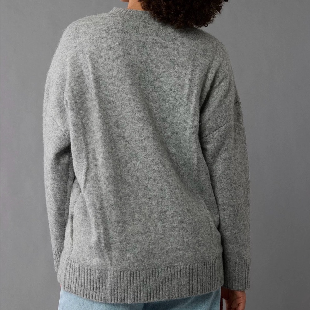American Eagle Medium Snoopy Oversized Sweater - Whoa So Soft Gray Knit - Picture 2 of 11
